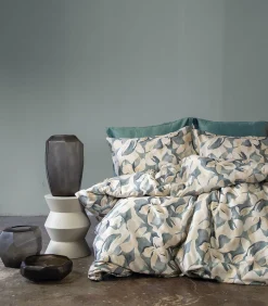 Outlet 2 persoons beddengoed 240x220 cm+2 kussenslopen 63x63 cm katoensatijn Dekbedovertrekken