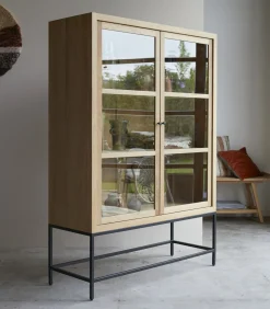 Sale Babeth - Hoge vitrinekast van massief eikenhout Meubels