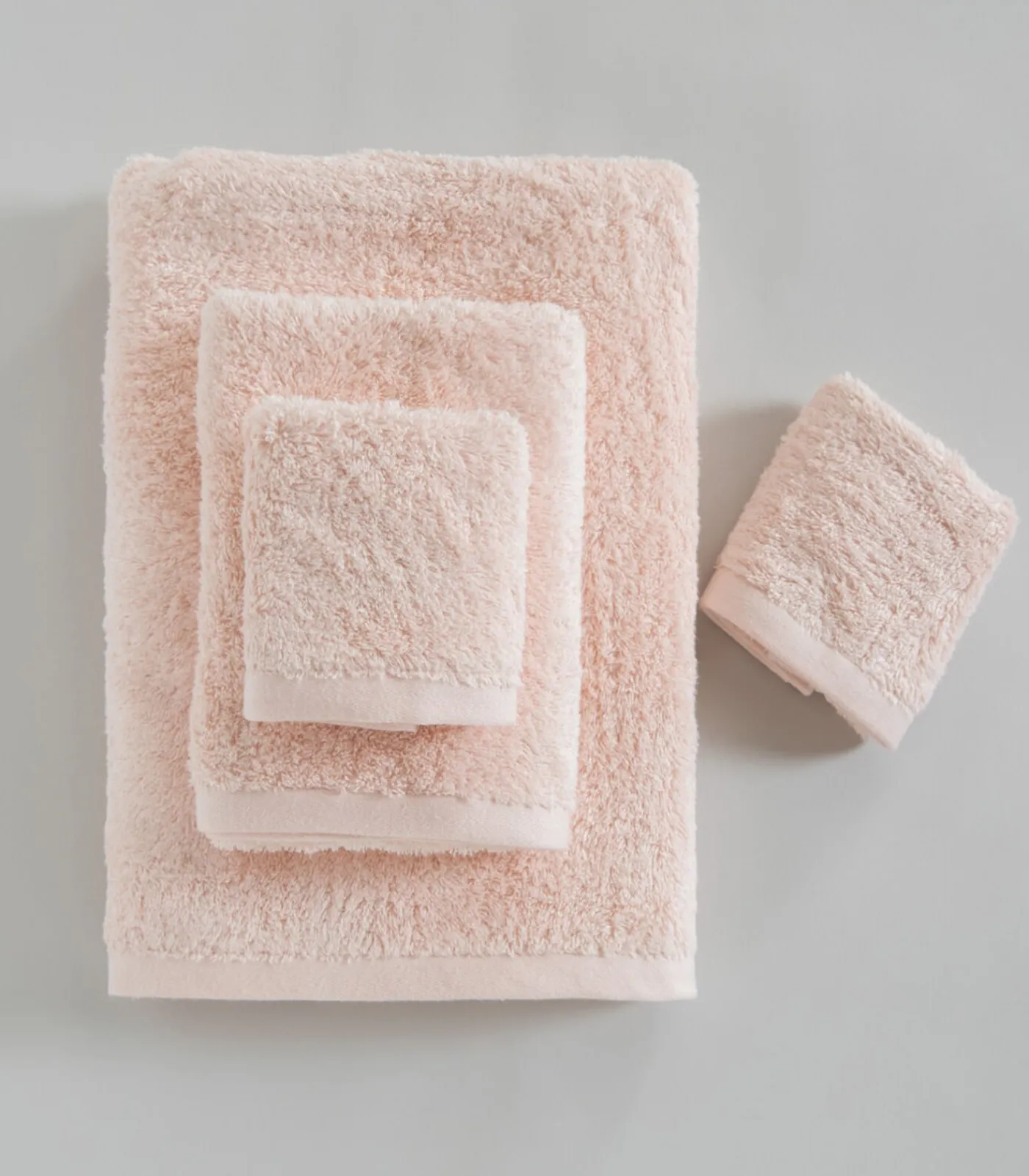 Outlet Badhanddoek Solid 85x150 cm Lichtroze Handdoeken