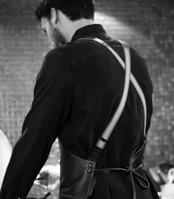 New BBQ Lederen schort met bretellen - Bruin Keuken- & Tafellinnen