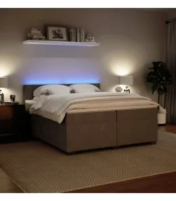 Online Boxspring met matras fluweel lichtgrijs 200x200 cm Bedden