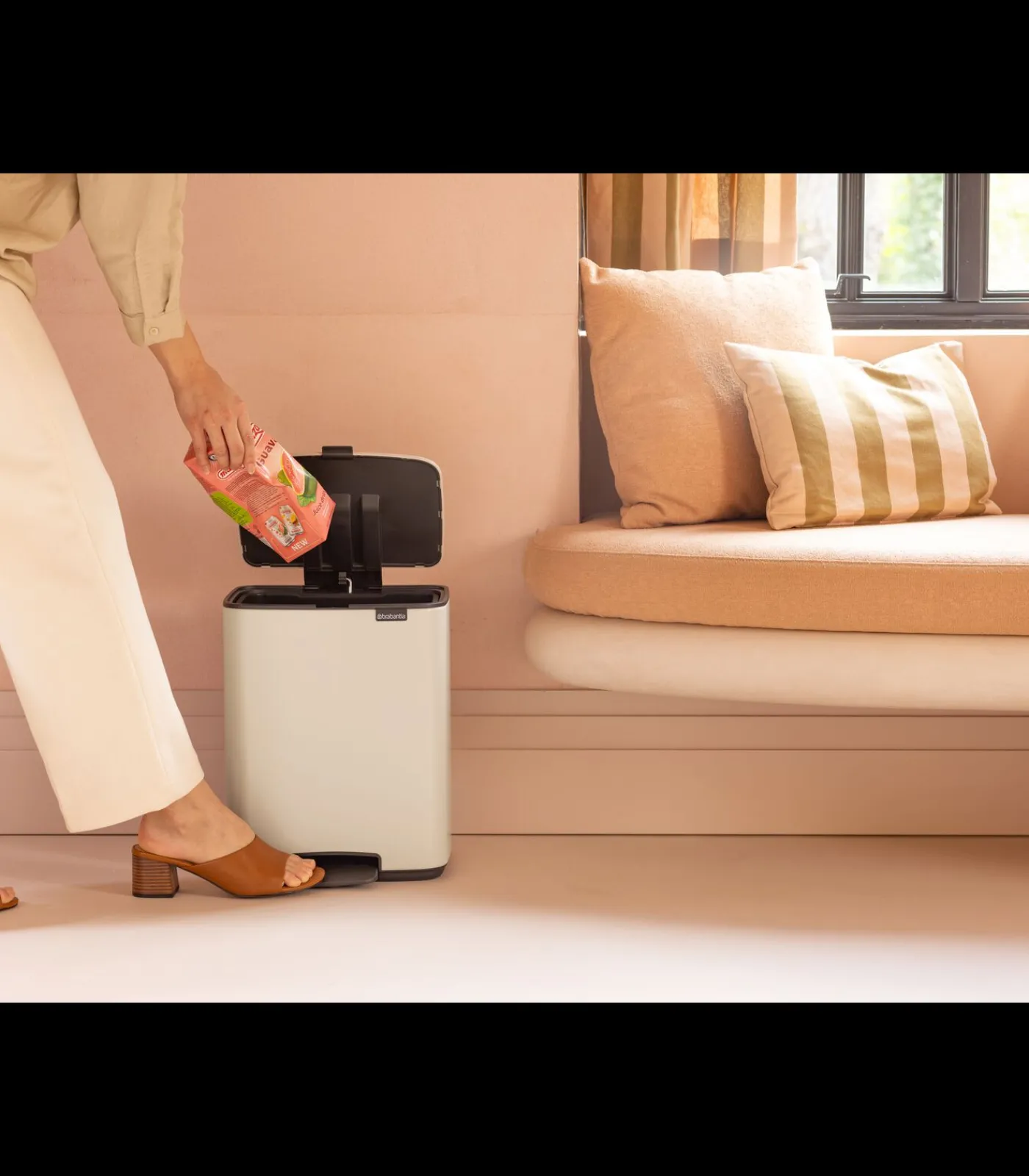 Bo Pedaalemmer, 12 liter, stil sluitend, kunststof binnenemmer - Soft Beige Manden En Bakken