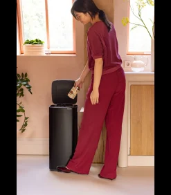 Outlet Bo Pedaalemmer, 30 liter, stil sluitend, kunststof binnenemmer - Matt Manden En Bakken