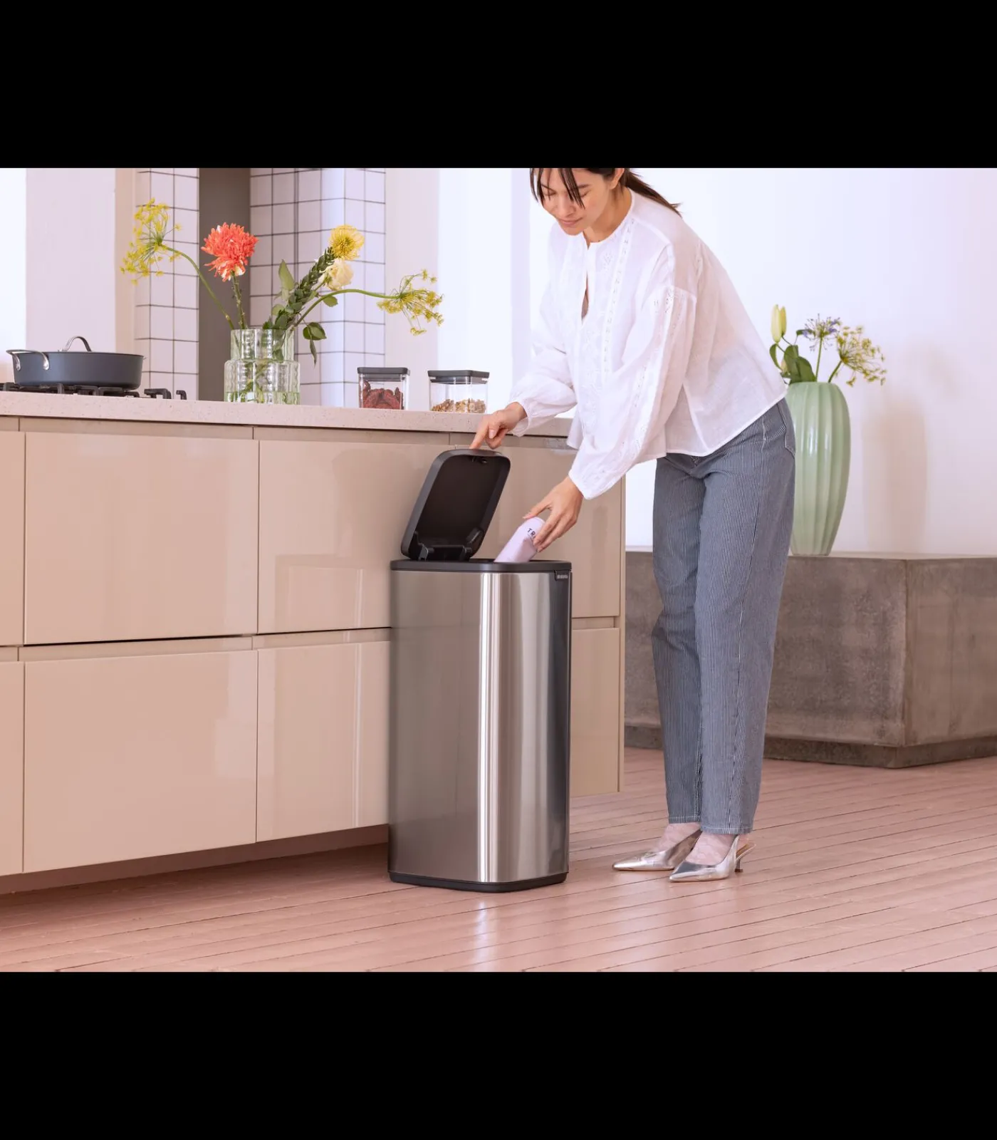 Hot Bo Touch Bin, 30 liter - Matt Steel Fingerprint Proof Manden En Bakken
