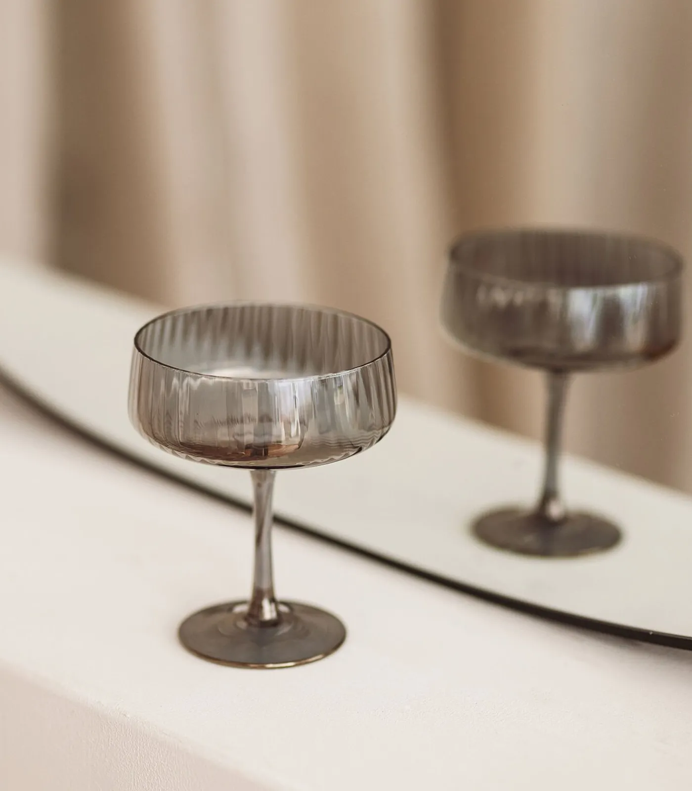 Hot Champagneglas 23cl coupe smoked Ray - set/4 Glazen & Karaffen