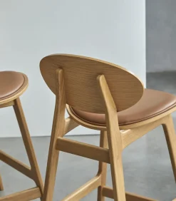 Discount Counterstoel Maia in massief eikenhout en leer Stoelen