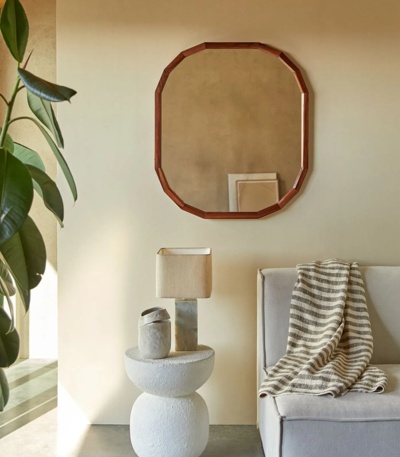 Decoratieve spiegel in massief palissanderhout 80x70 cm Jade Spiegels