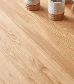 New Eden - Massief eiken tafel voor 4-6 personen Tafels