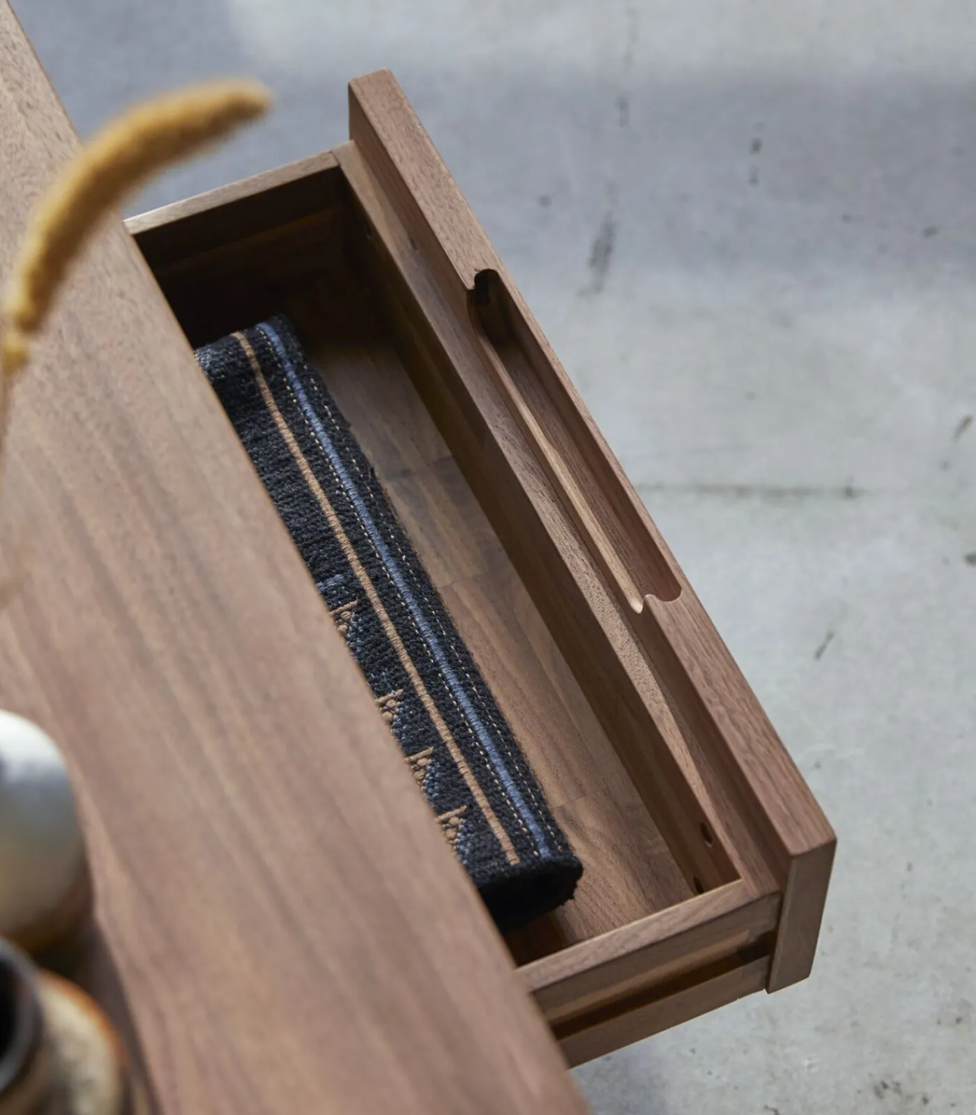 Hot Ellie - Tv-meubel van massief notenhout 180 cm Meubels