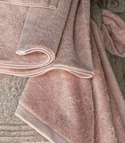 Essentiel - Effen badhanddoek van biologisch gekamd katoen Handdoeken