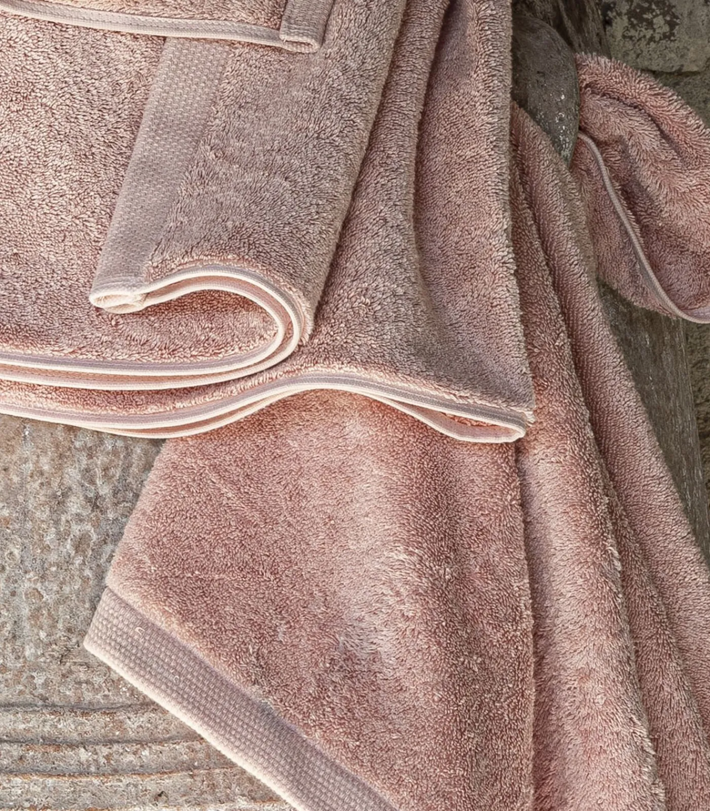 Discount Essentiel - Effen gastendoekje van biologisch gekamd katoen Handdoeken