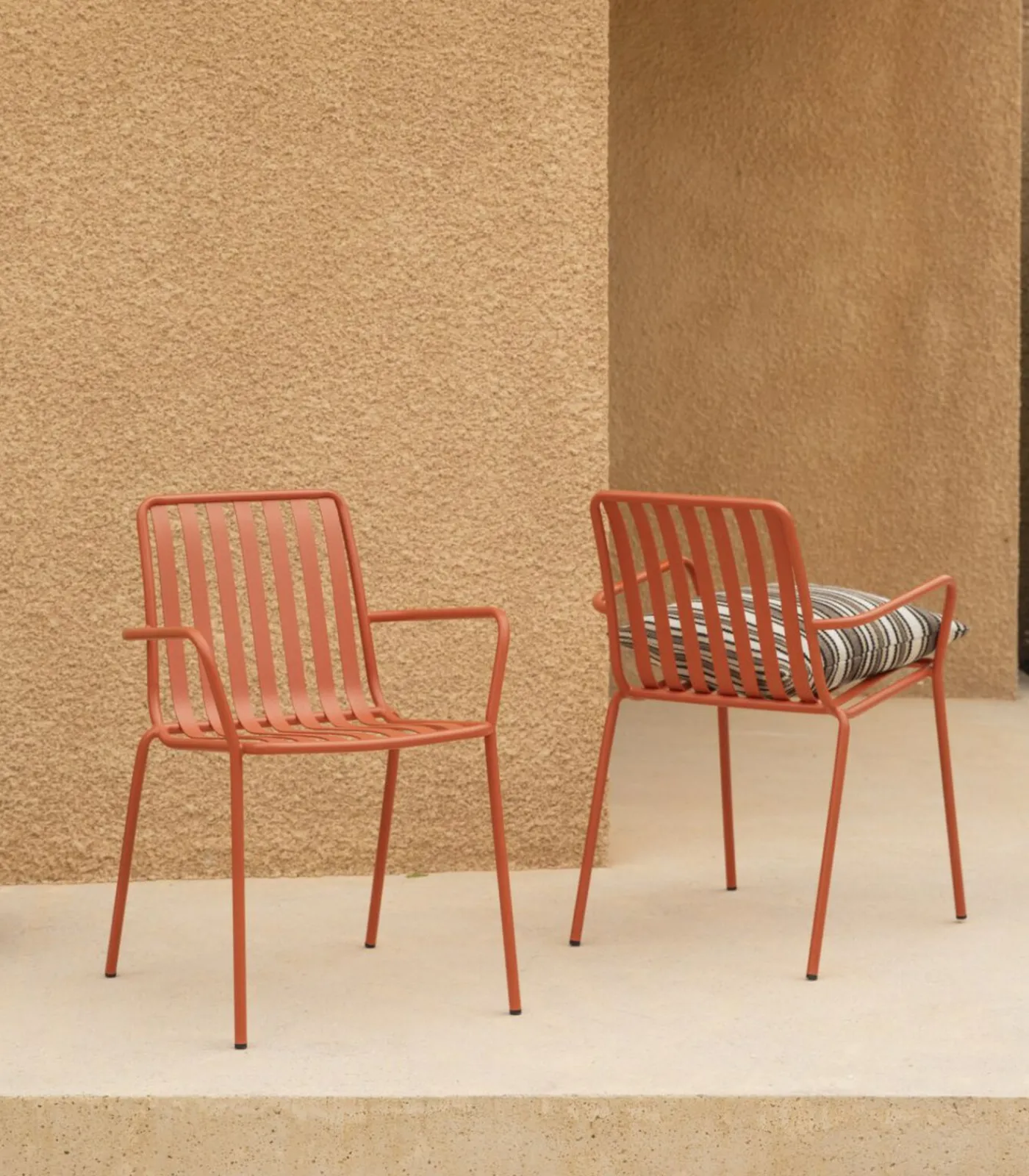 Sale Gaby - Oranje metalen leunstoel Tuinmeubelen