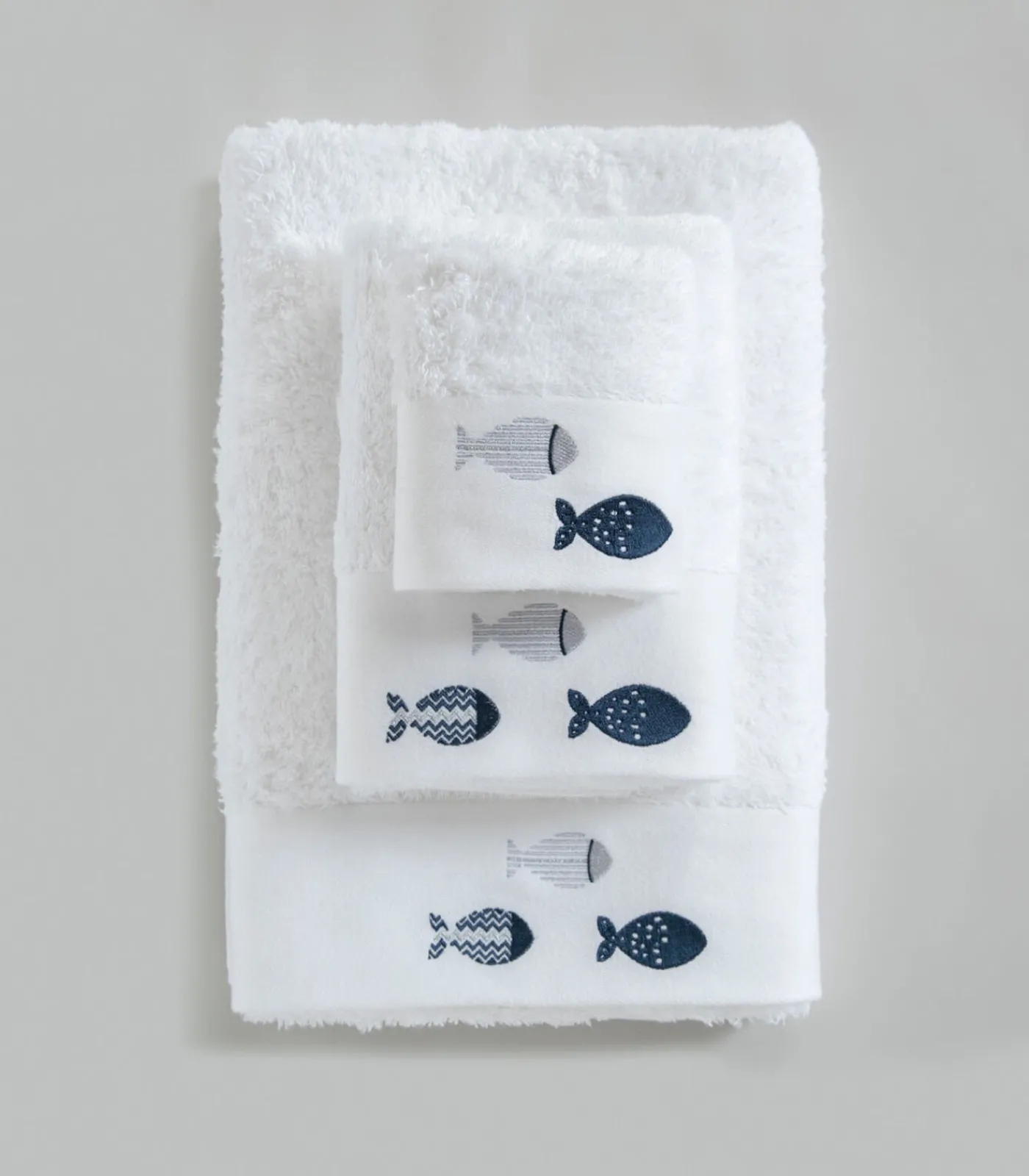 Clearance Geborduurde badhanddoek Delmy 85x150 cm Wit Handdoeken