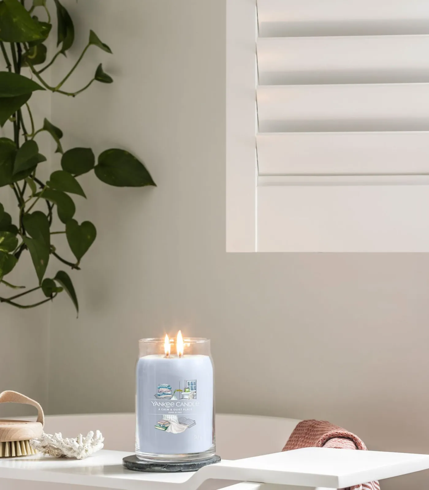 Sale Geurkaars A Calm & Quiet Place Signature Medium Jar Kaarsen & Kaarshouders