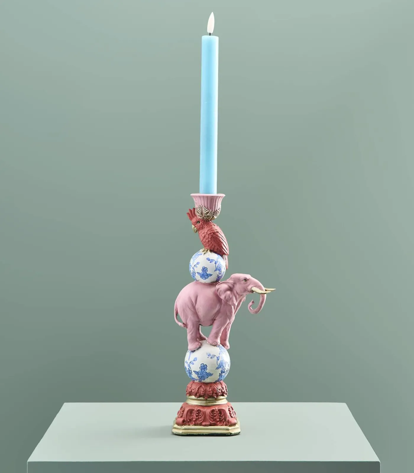 Kandelaar Papegaai op Olifant/roze/blauw/wit Kaarsen & Kaarshouders