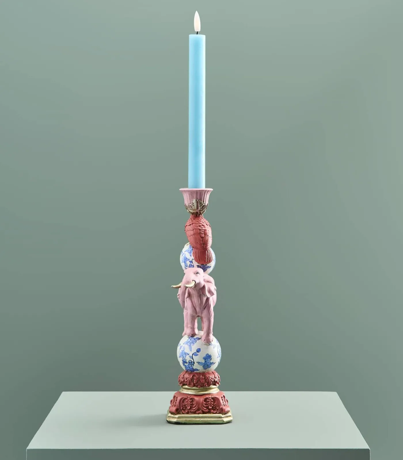 Kandelaar Papegaai op Olifant/roze/blauw/wit Kaarsen & Kaarshouders