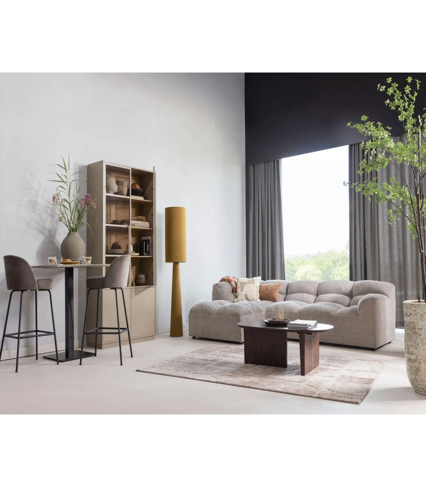 Loft Vloerlamp XL - Metaal/Bouclé - Tapenade 187xØ35 cm Vloerlampen