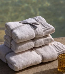 Set van 2 Premium Handdoeken SERENE BLISS. Biologisch Katoen Handdoeken