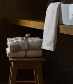 Set van 2 Premium Handdoeken SERENE BLISS. Biologisch Katoen Handdoeken