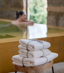 Clearance Set van 6 Premium Handdoeken SERENE BLISS (2-30x50cm, 2-50x100cm, 2-100x150cm) Badset