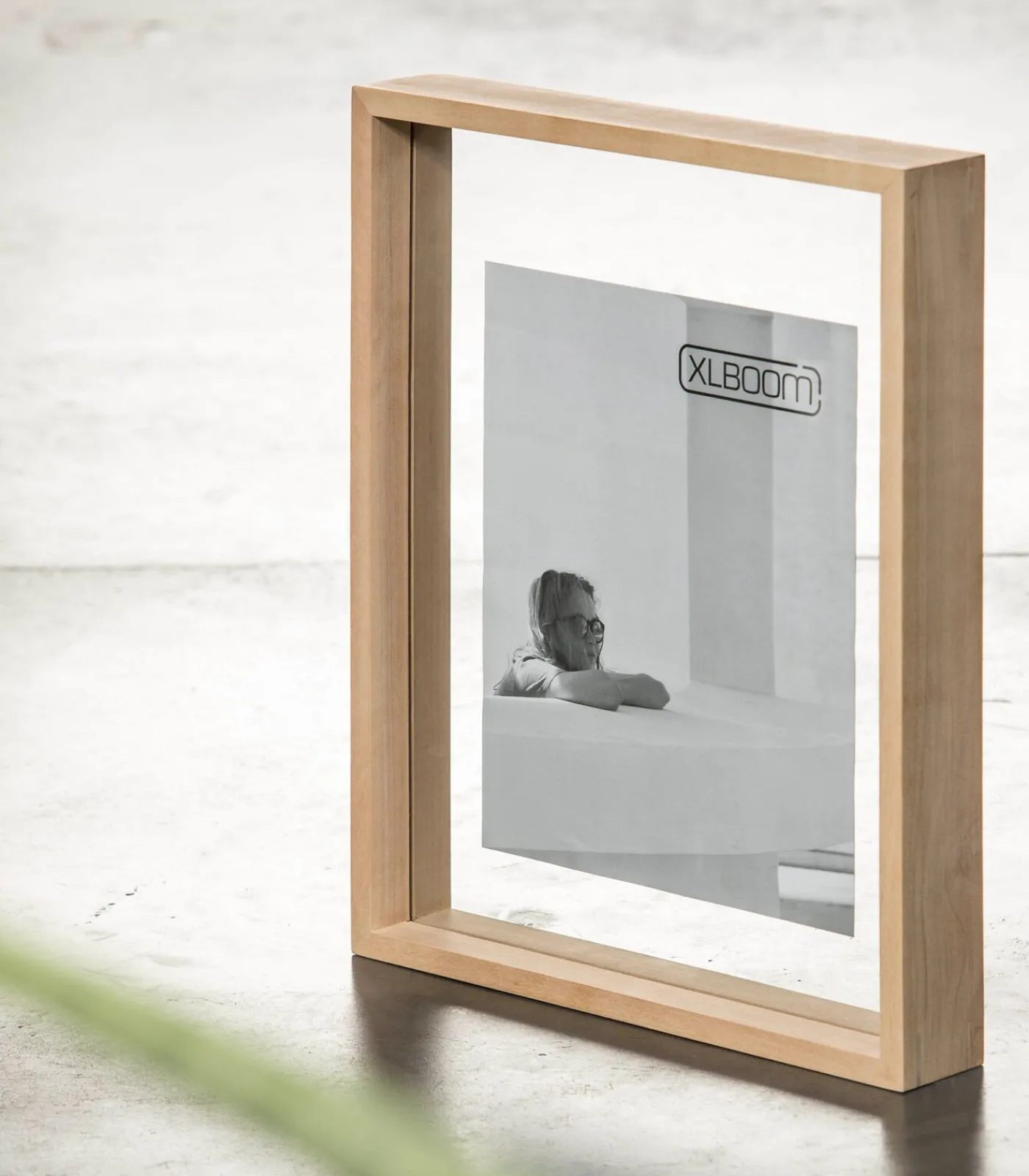 New SQUARE FLOATING Box 32 x 32 licht hout Fotolijsten