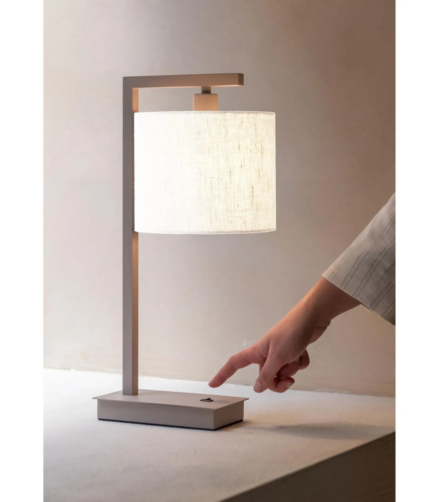 Best Tafellamp Boston - Bruin - 17x18x44cm Tafellampen