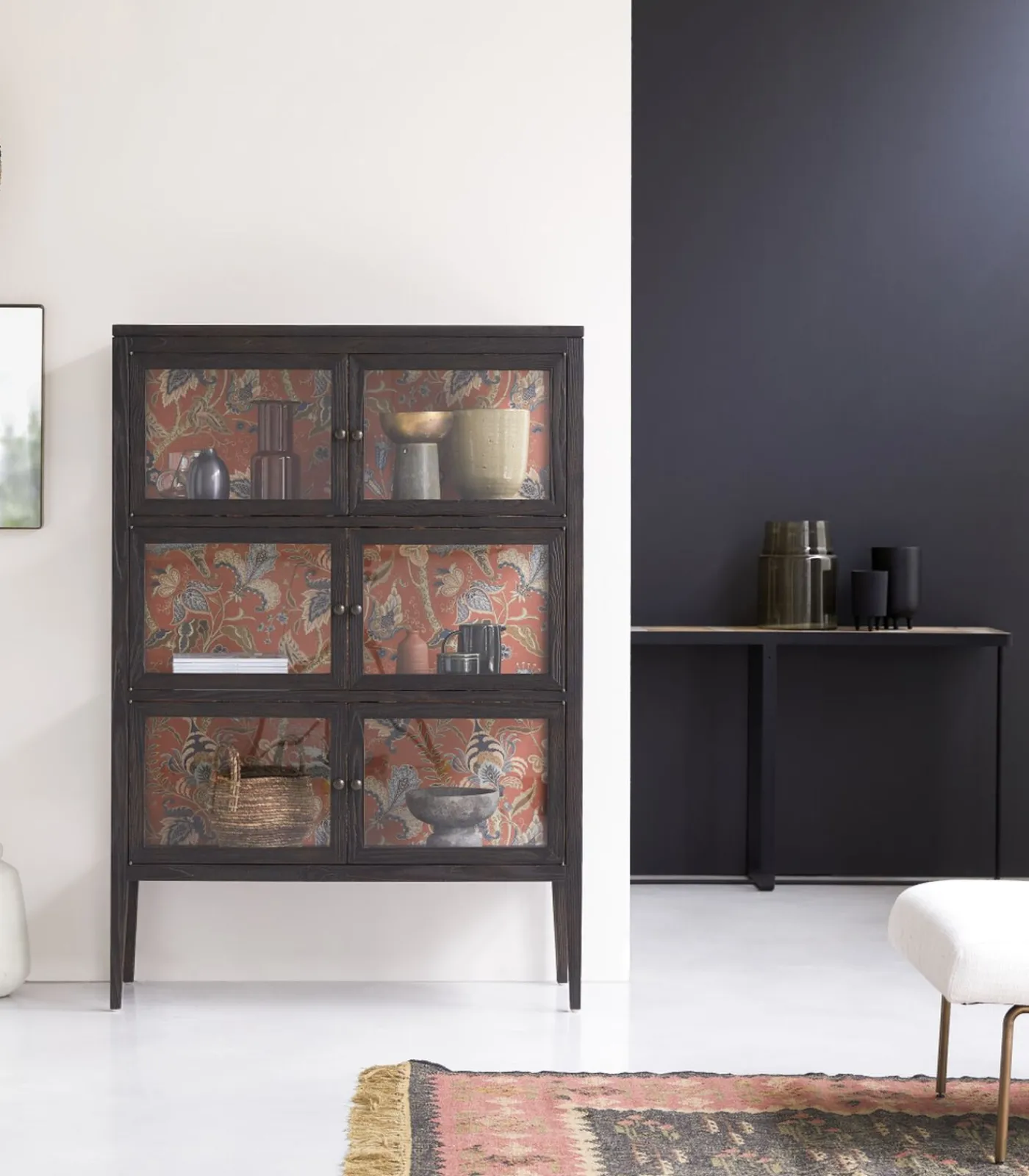 Best Tana - Vitrinekast van iepenhout Meubels