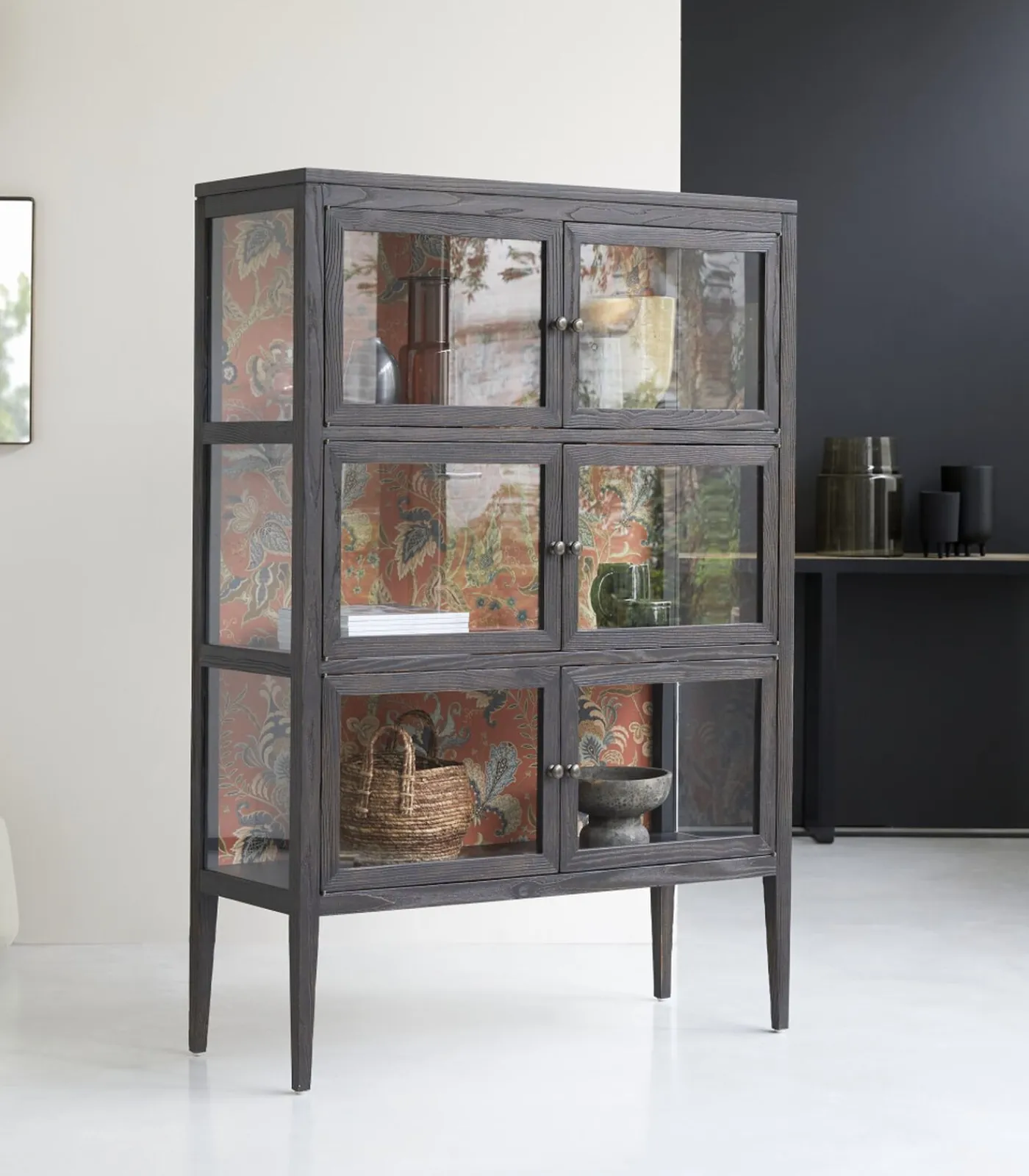 Best Tana - Vitrinekast van iepenhout Meubels