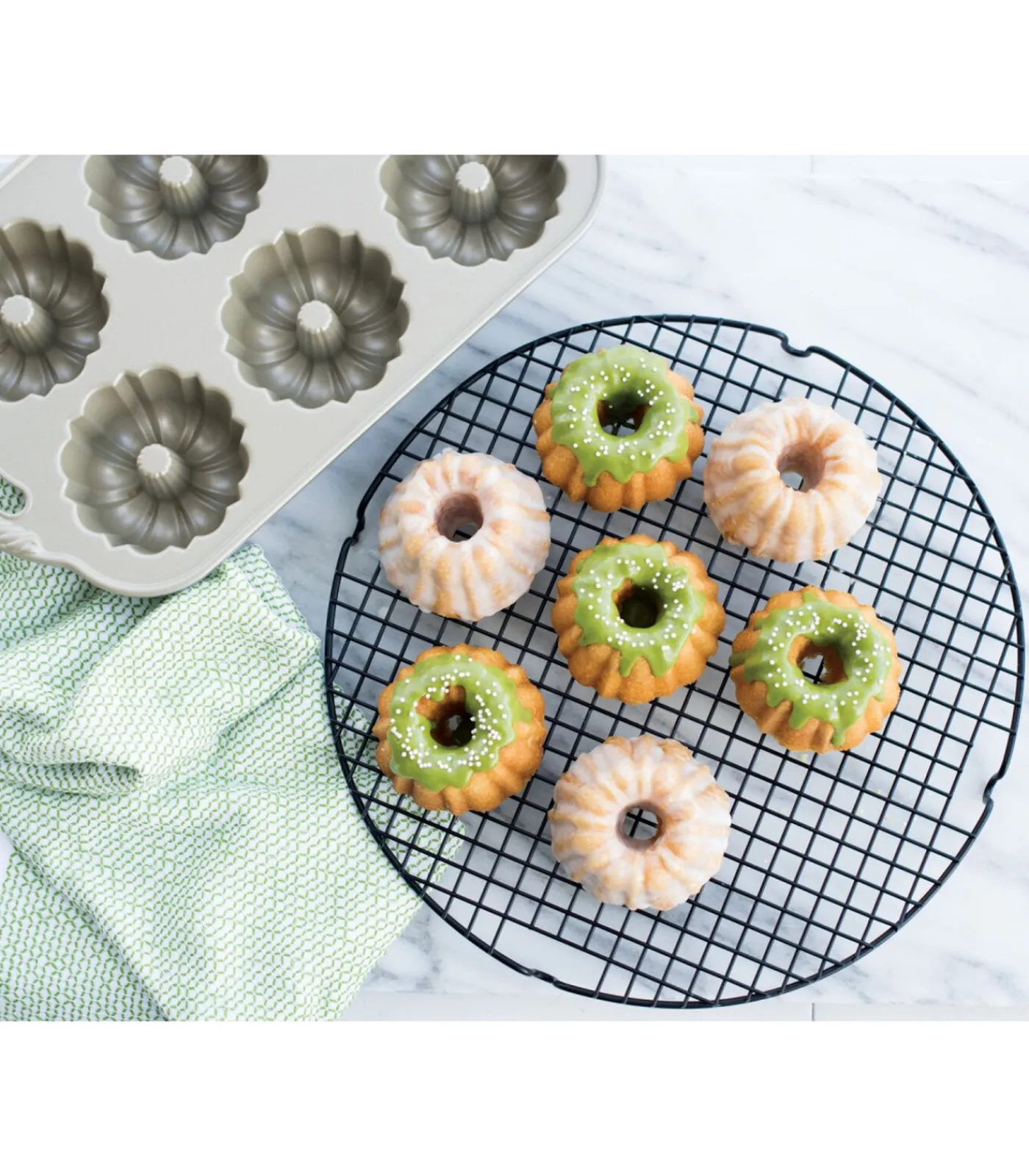 Clearance Tulband Bakvorm Anniversary Bundtlette Goud - 6 Tulbanden Bakken