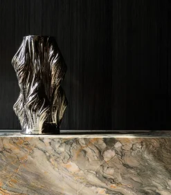 Hot Vaas 20x20xH28,5cm satin Vea Vazen