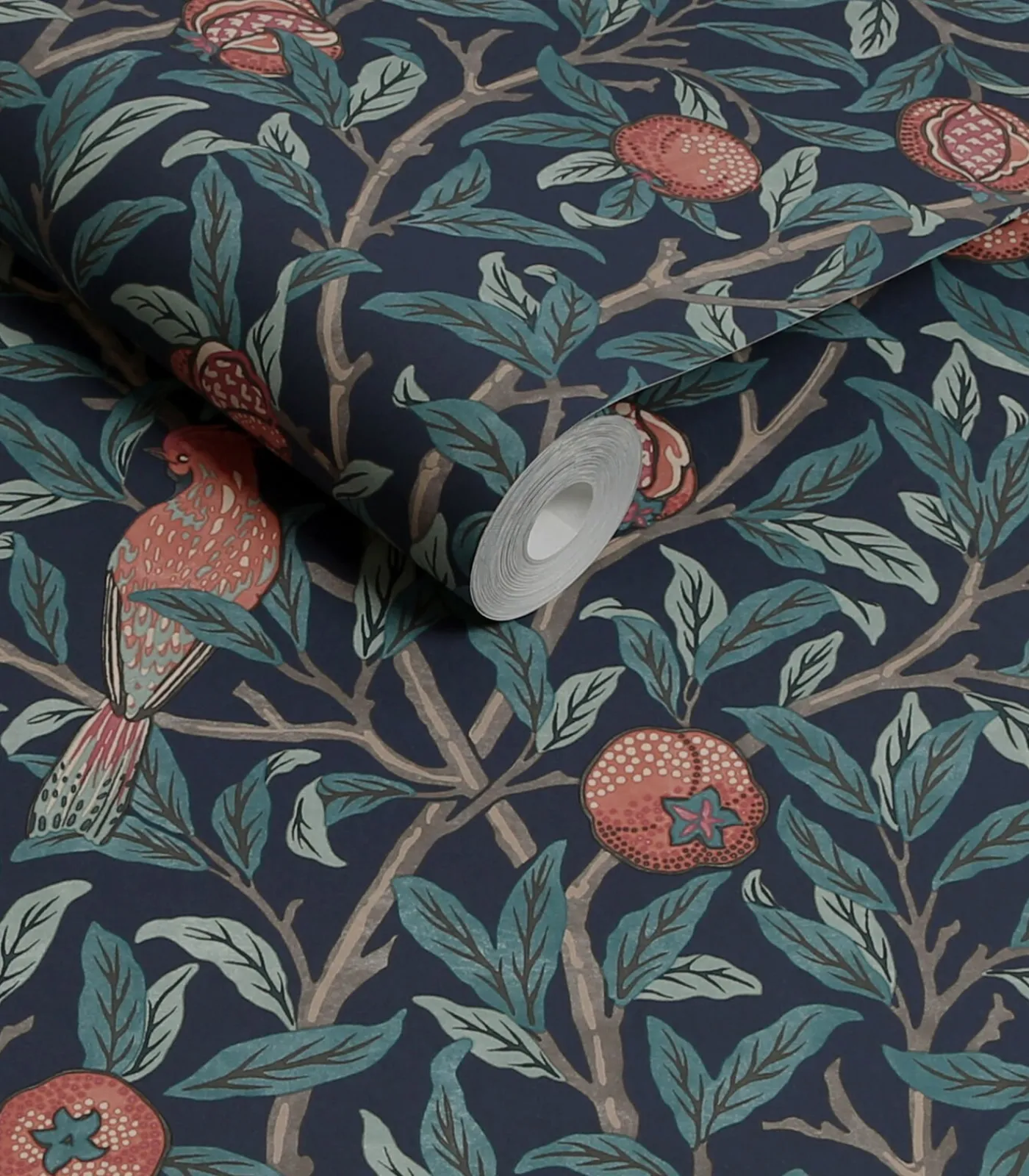 Best Vliesbehang Bird & Pomegranate Navy Blue Wanddecoratie