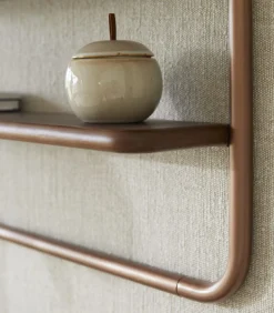 Clearance Wandrek met spiegel in notenhout en messing Félicie Spiegels