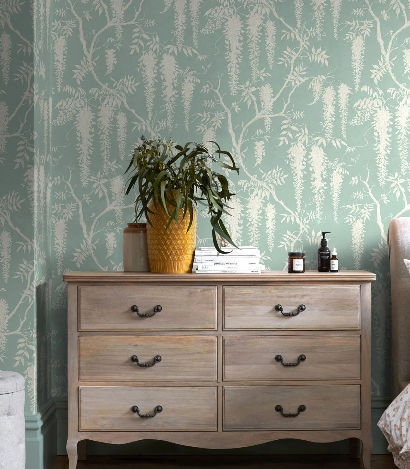 Hot Wisteria Trails Blauw 10mx52cm Wanddecoratie