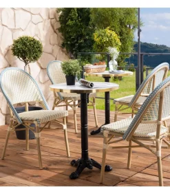 Online Witte marmeren liggende terrastafel van 60 cm en 2 blauwe stoelen Tuinmeubelen