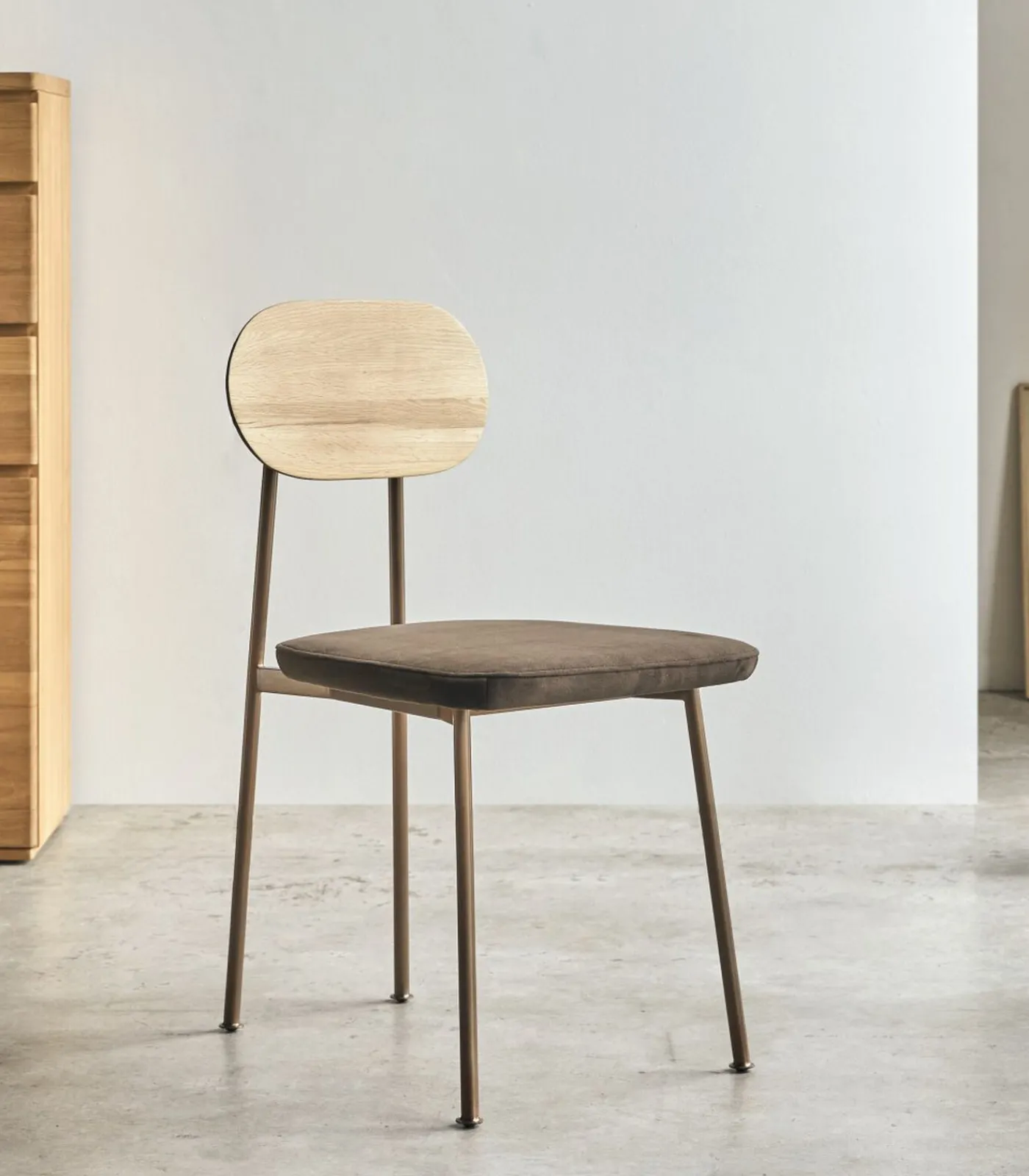 New Yutapi - Eiken stoel brown Stoelen